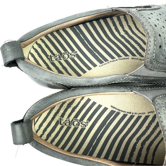 Taos Court Shoes 7 Gray Leather Perforated Slip On Womens Comfort - Picture 5 of 11